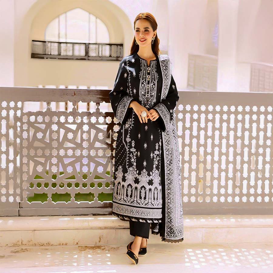 Black  Lawn Casual Wear Salwar Kameez
