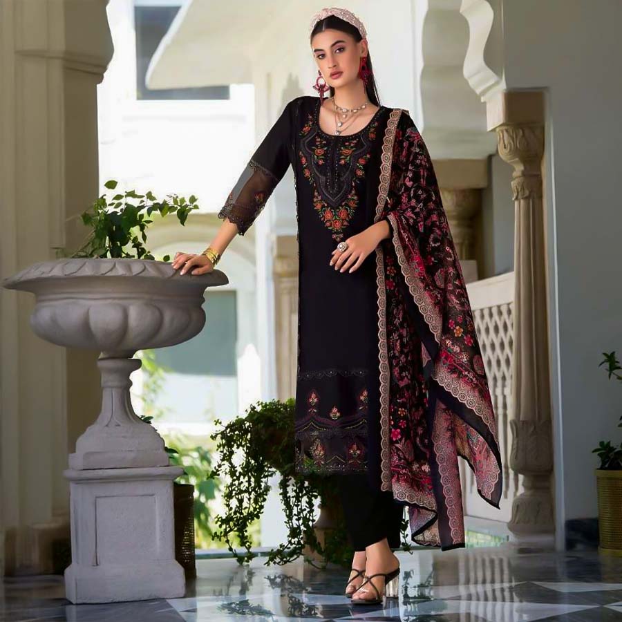 Black Cotton Lawn Casual Wear Salwar Kameez