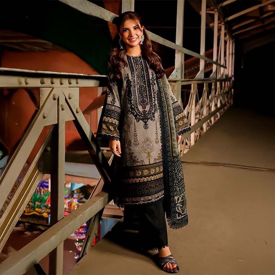Black Lawn Cotton Casual Wear Salwar Kameez