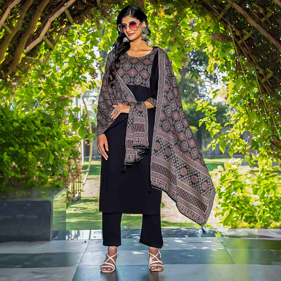 Black  Silk Casual Wear Salwar Kameez