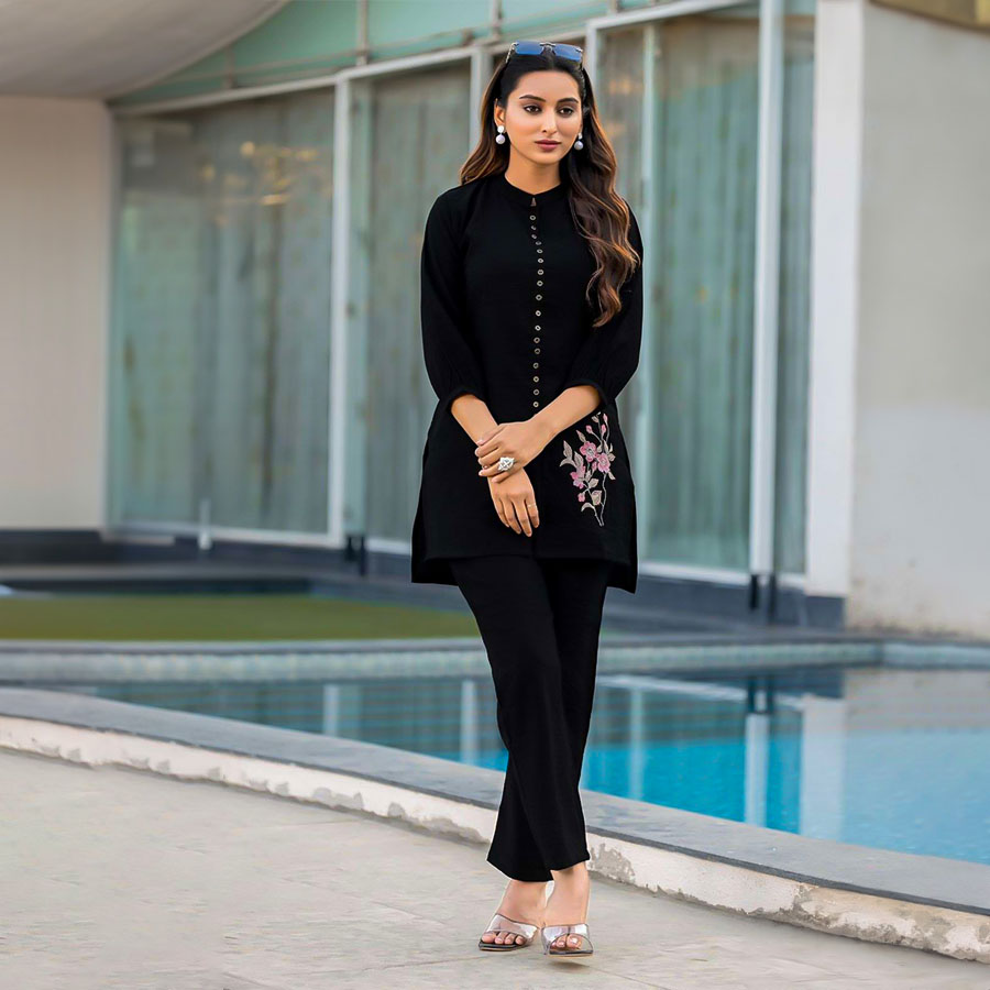 Black Viscose Crepe Casual Wear Kurti