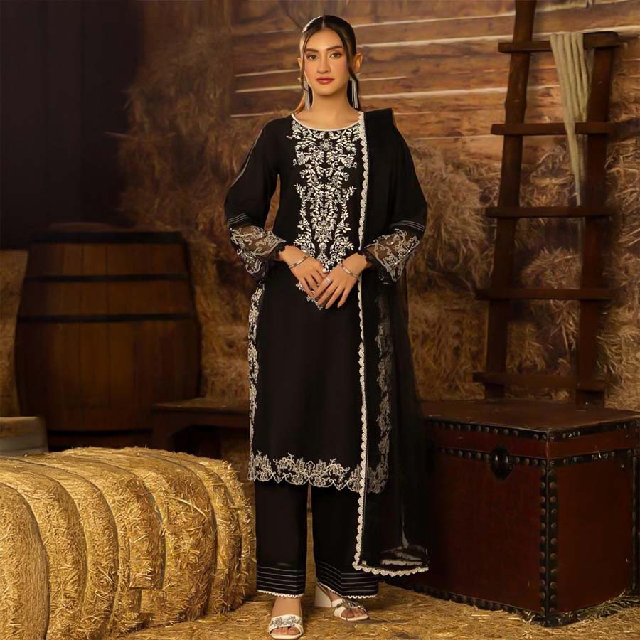 Black  Lawn Casual Wear Salwar Kameez