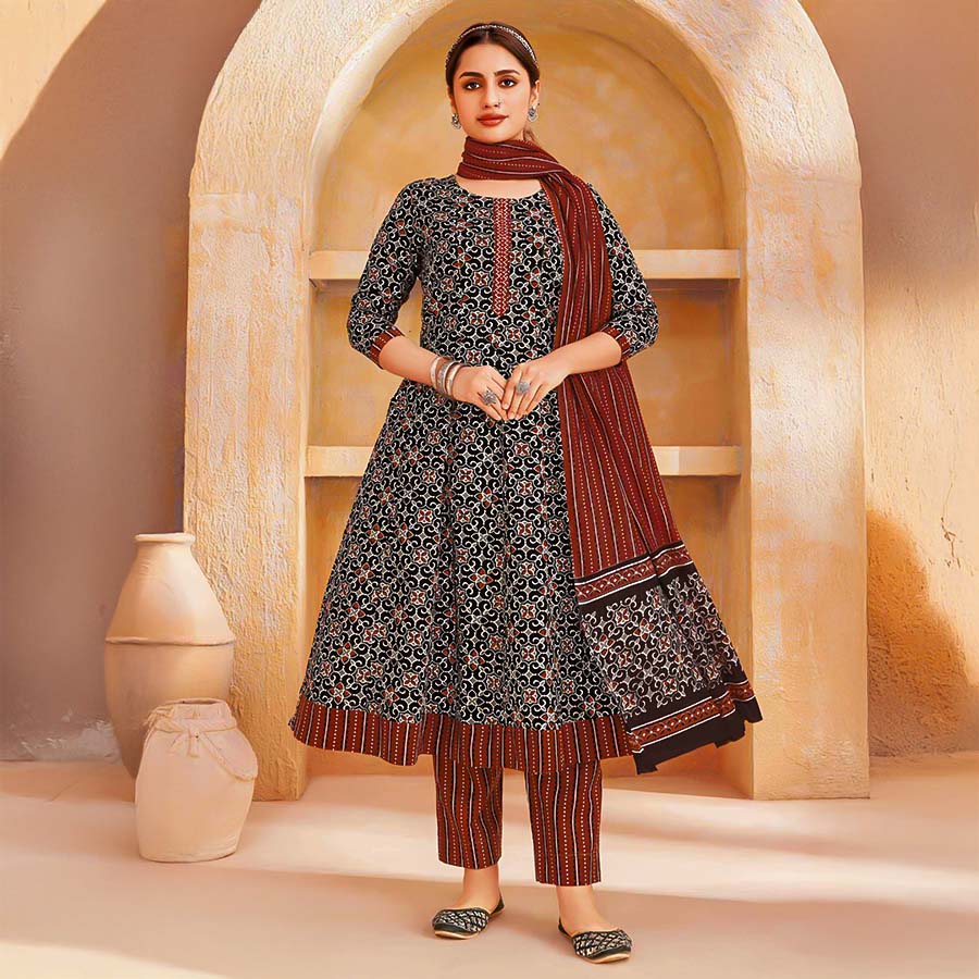 Black  Cotton Casual Wear Salwar Kameez