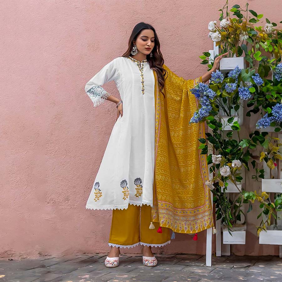 White Vichitra Casual Wear Kurti