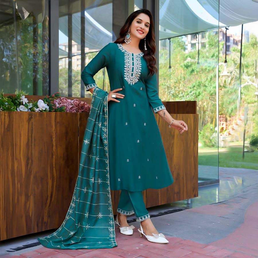 Green  Vertican Casual Wear Salwar Kameez