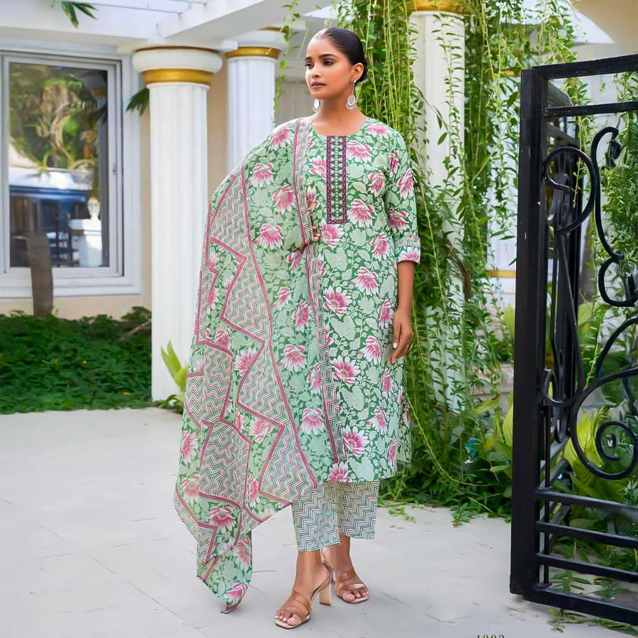 Green  Cotton Casual Wear Salwar Kameez