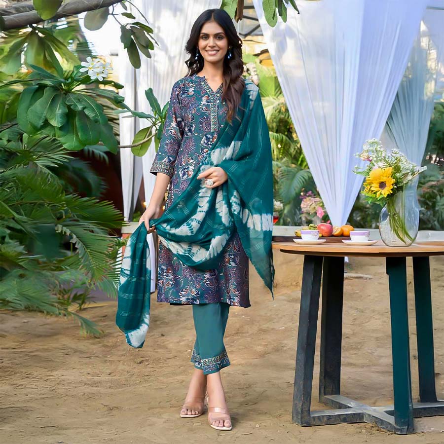 Green  Vetican Casual Wear Salwar Kameez