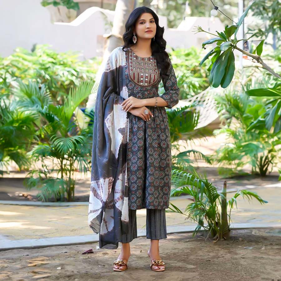 Black Rayon Capsule Casual Wear Salwar Kameez
