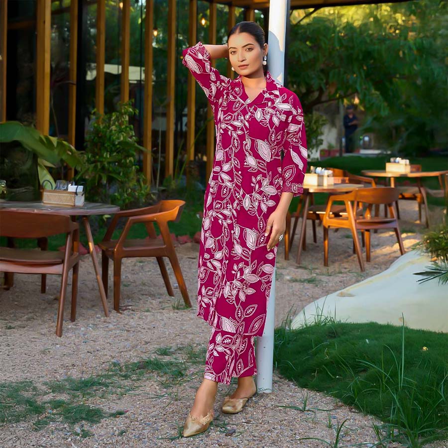 Magenta Vertican Dobby Printed Kurti