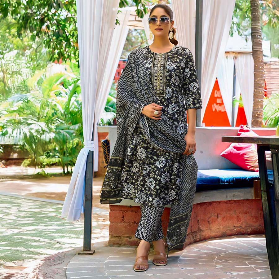 Black  Cotton Casual Wear Salwar Kameez
