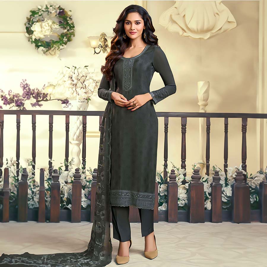 Black Royal Crepe Casual Wear Salwar Kameez