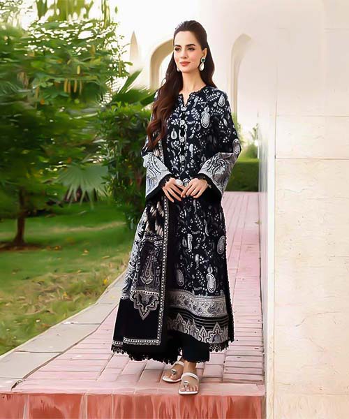 Black  Lawn Casual Wear Salwar Kameez in northampton