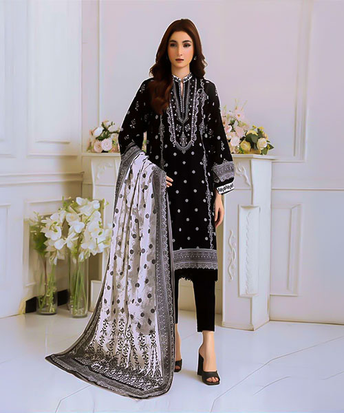 Black  Lawn Casual Wear Salwar Kameez in northampton