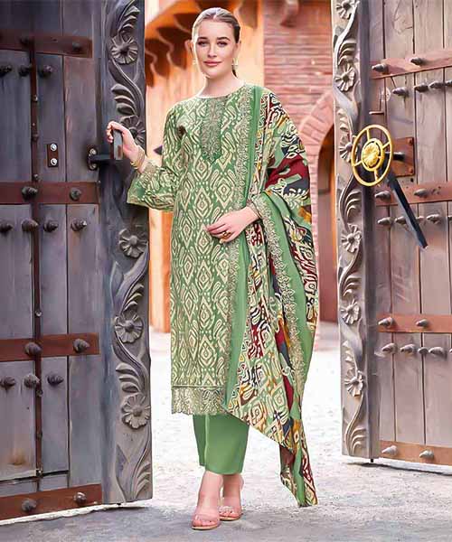 Green  Rayon Casual Wear Salwar Kameez in romania