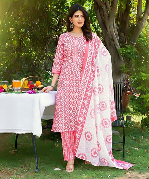 Pink  Cotton Casual Wear Salwar Kameez in ipswich