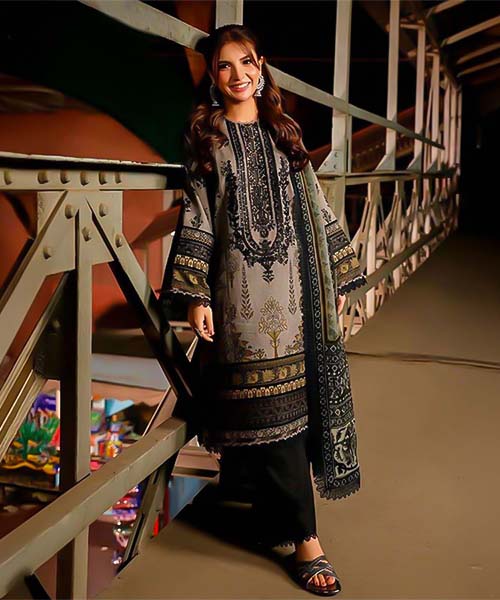 Black Lawn Cotton Casual Wear Salwar Kameez in chester