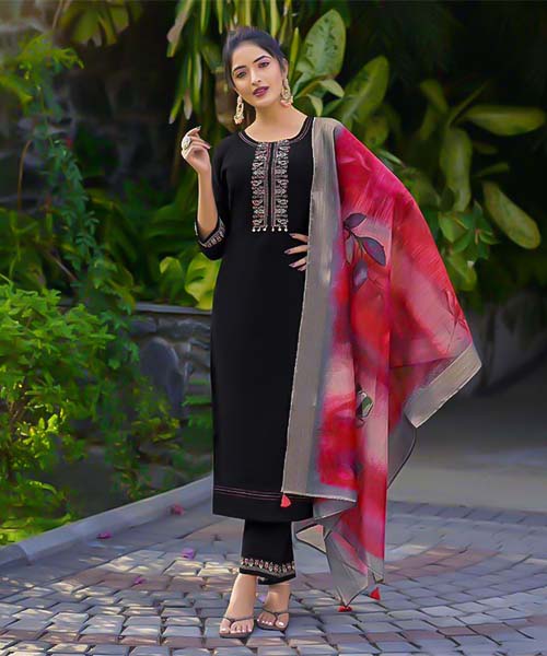 Black Viscose  Casual Wear Salwar Kameez in peterborough