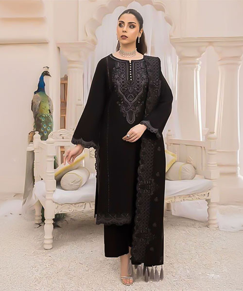 Black  Lawn Casual Wear Salwar Kameez in northampton