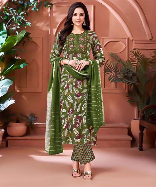 Green  Rayon Casual Wear Salwar Kameez in middlesbrough