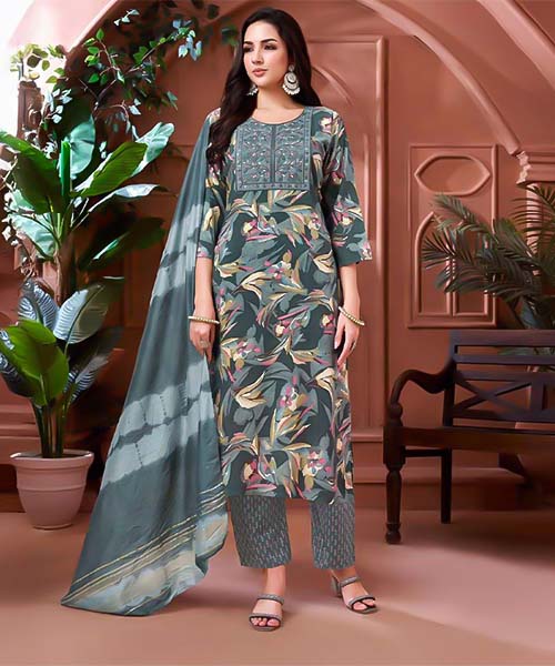 Grey  Rayon Casual Wear Salwar Kameez in middlesbrough