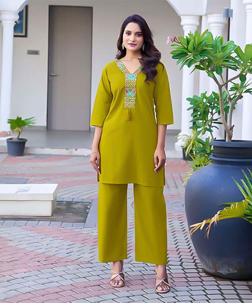 Green  Cotton Casual Wear Kurti in ipswich