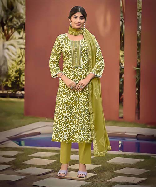 Green  Cotton Casual Wear Salwar Kameez in croatia