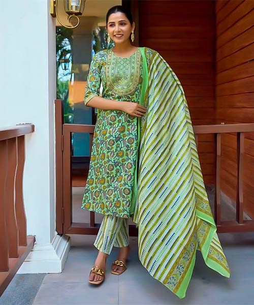 Green  Cotton Casual Wear Salwar Kameez