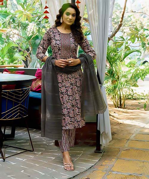 Green Capsule Print Printed Salwar Kameez in mumbai