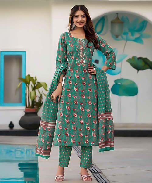 Green  Cotton Casual Wear Salwar Kameez in northampton