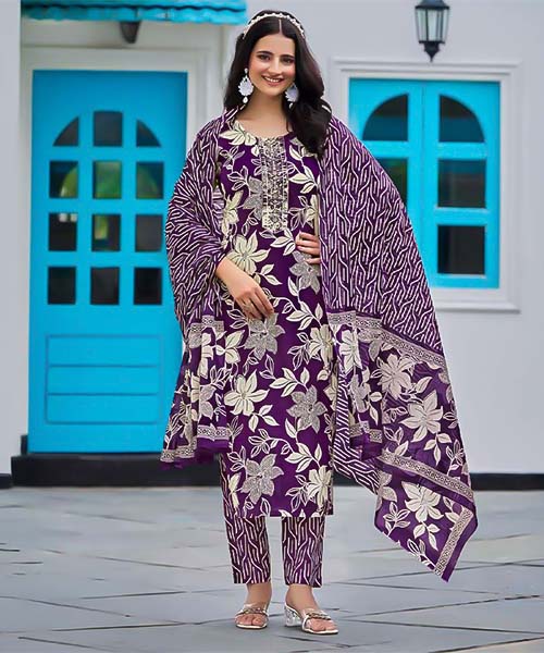 Violet  Cotton Casual Wear Salwar Kameez in middlesbrough