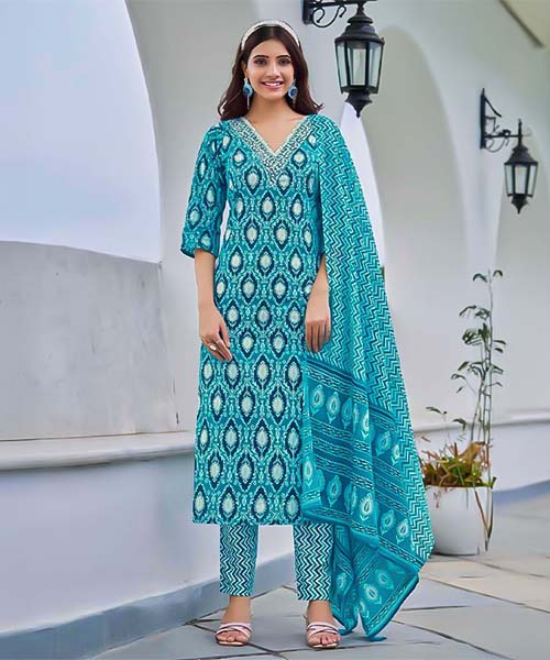 Blue  Cotton Casual Wear Salwar Kameez in middlesbrough