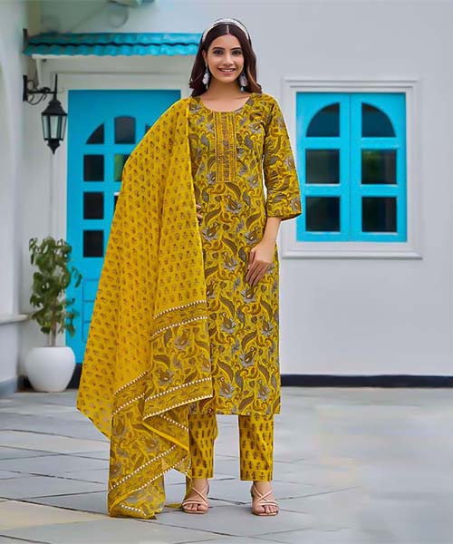 Yellow  Cotton Casual Wear Salwar Kameez in middlesbrough