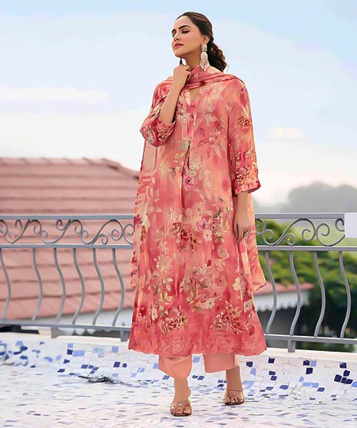 Pink  Georgette Party Wear Salwar Kameez in peterborough