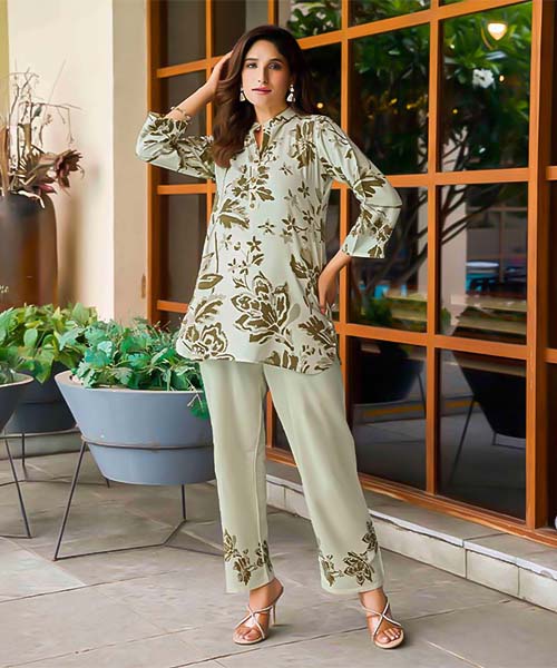 White  Rayon Print Printed Kurti in ipswich
