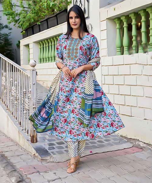 Blue  Cotton Casual Wear Salwar Kameez in swindon