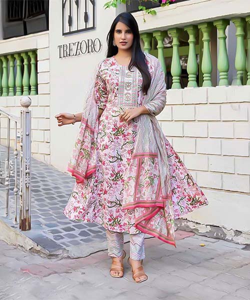 Pink  Cotton Casual Wear Salwar Kameez in swindon