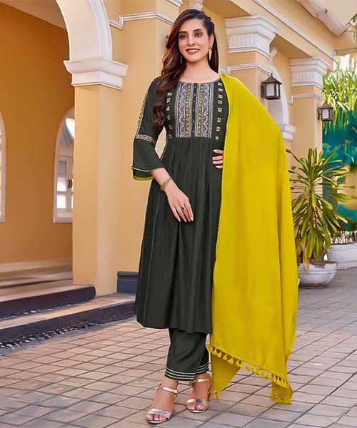 Green  Rayon Weaving Casual Wear Salwar Kameez in peterborough