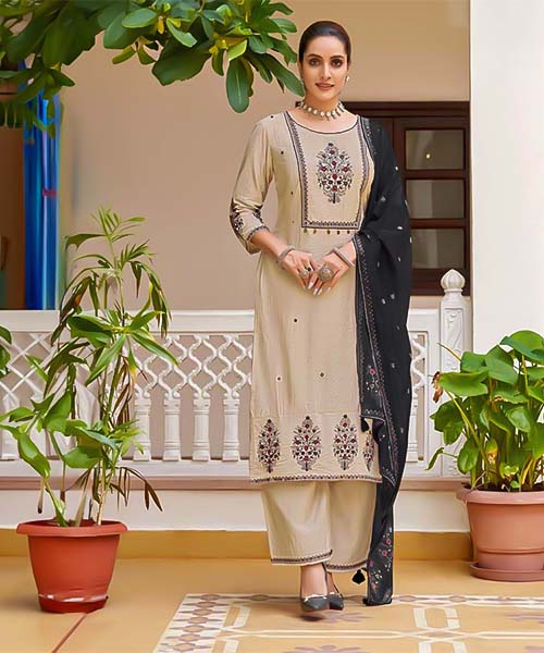 White Viscose Casual Wear Salwar Kameez in peterborough